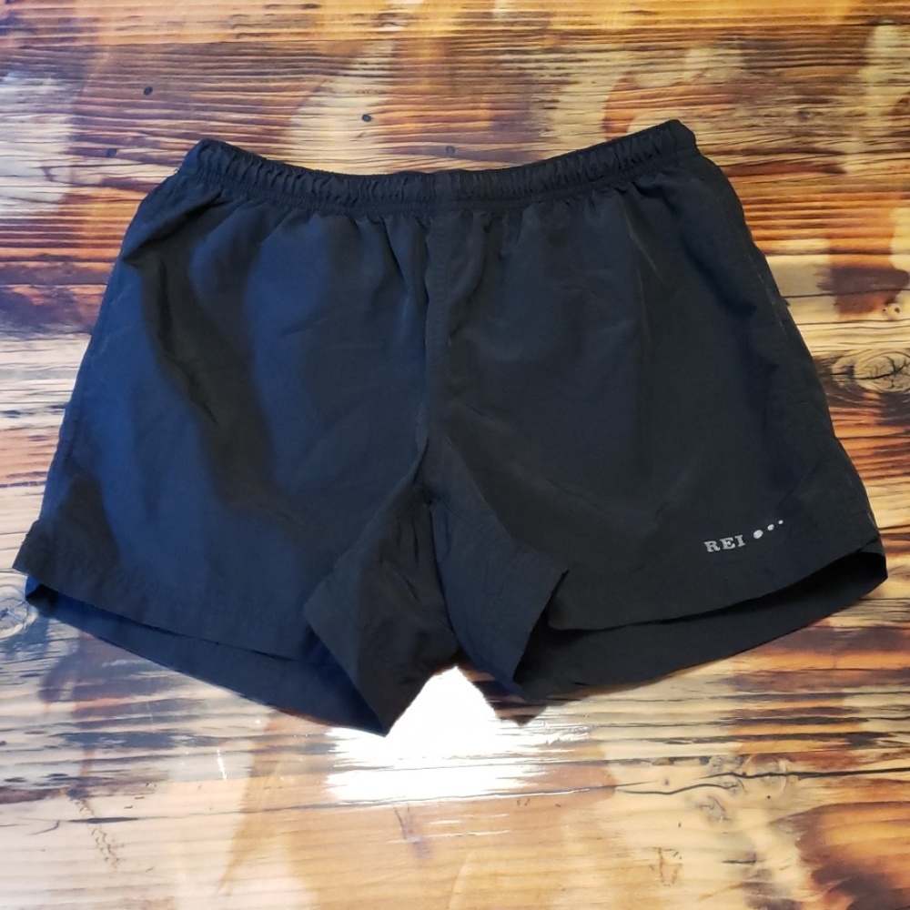 REI Shorts.  Women's Size 8. In GUC. - Picture 2 of 5